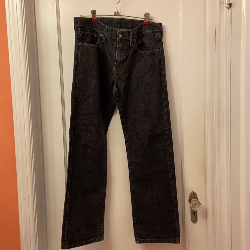 Men’s black Levi jeans